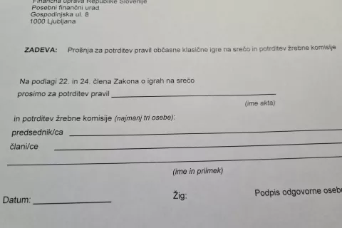 Prireditelj srečelova mora na posebni finančni urad poslati prošnjo za potrditev pravil in žrebne komisije. / Foto: Cveto Zaplotnik