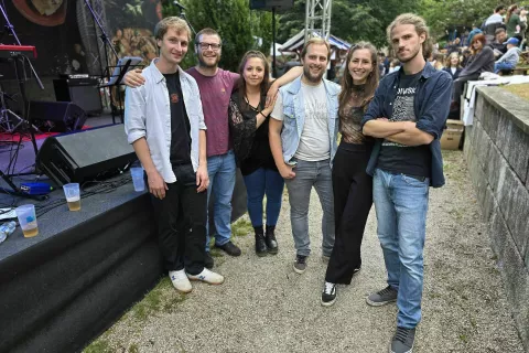 Žirovska zasedba Kela'n'Fangl je nastopila na enem od letošnjih začetnih Kul petkov v Kamniku. / Foto: Alenka Brun