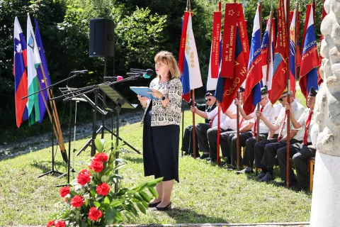 Slavnostna govornica je bila Tina Teržan, podžupanja Občine Škofja Loka. / Foto: Tina Dokl