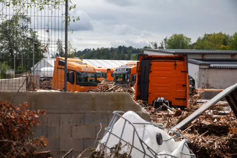 Obisk predsednice Nataše Pirc Musar, ogled posledic poplav v Kamniku, 6. avgust 2023 / Foto: Aleš Senožetnik
