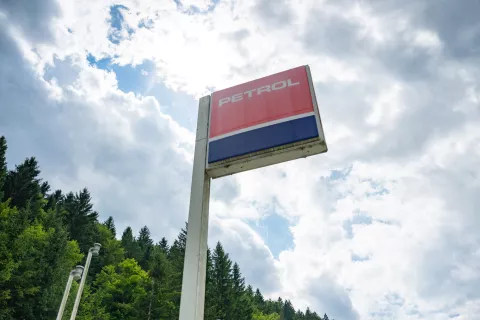 Petrol bo prenovil bencinski servis na Koroški Beli. / Foto: Nik Bertoncelj