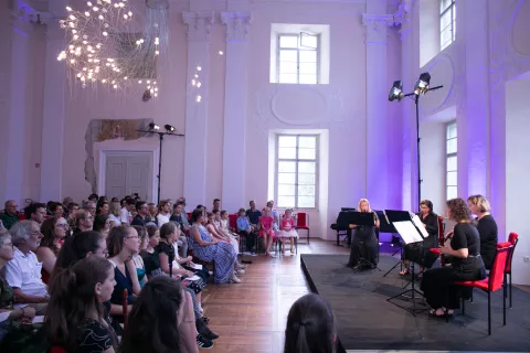 Zaključni koncert mojstrski tečaj za kljunasta flavta pri Mateja Bajt, Baročna dvorana Radovljiške graščine Radovljica / Foto: Matic Zorman
