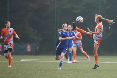 nogomet ženske ŽNK Cerklje - ŽN Maribor / Foto: Matic Zorman