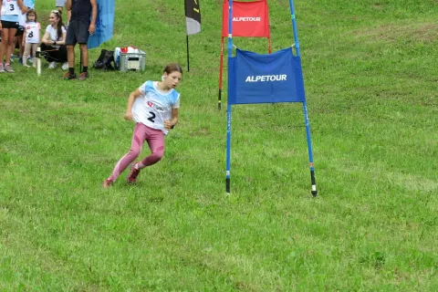 Mlada smučarka iz Dražgoš / Foto: Vilma Stanovnik