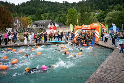 Plavalna tekma X WATERS Slovenia Bled / Foto: Nik Bertoncelj