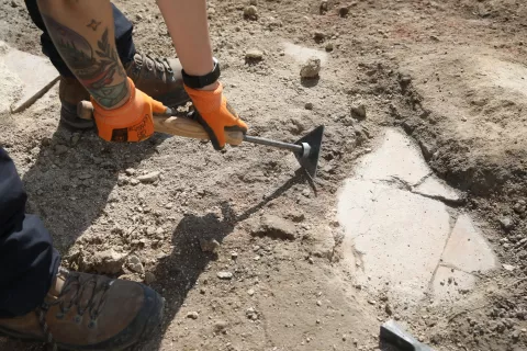 Na Zlatem polju v Kranju začenjajo testna arheološka izkopavanja. Slika je simbolična. / Foto: arhiv GG/Gorazd Kavčič