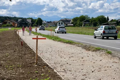 Z drugim rebalansom so v proračun vključili tudi gradnjo kolesarske poti Luže–Velesovo. / Foto: Maša Likosar