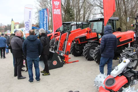 Na sejmu bo velika ponudba traktorjev in druge kmetijske mehanizacije. / Foto: Cveto Zaplotnik