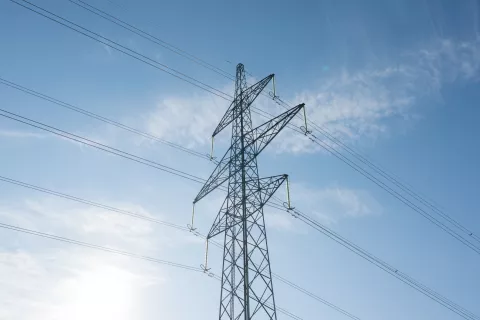 Potrjene dopolnitve akta o metodologiji za obračunavanje omrežnine večinoma sledijo izhodiščnim predlogom agencije za energijo. / Foto: Primož Pičulin