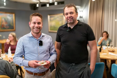 Predstavitev soriškega sira: Maks Pogačnik (hiše čokolade Molinet) in Primož Pintar (Tolc) / Foto: Simon Benedičič