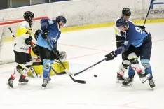 hokej HK Triglav Kranj vs HK Slavija Jr. / Foto: Tina Dokl