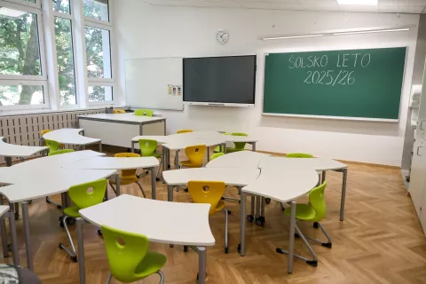 osnovna šola Jakoba Aljaža v nekdanji trgovski šoli učiteljice učitelj prva triada dobrodošli prvošolčki šolsko leto / Foto: Tina Dokl