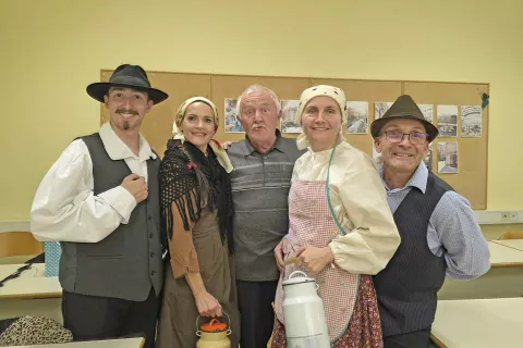 Kulturno umetniško društvo Ivan Cankar iz Šmartnega v Tuhinju že več generacij povezuje ljudi. / Foto: Špela Šimenc