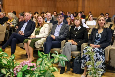 Podnebno odporna urbana okolja