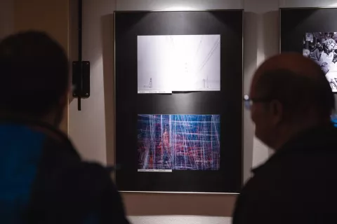 Odprtje 47. regijska fotografska razstava Ujeti pogledi 2025 JSKD OI Jesenice / Foto: Nik Bertoncelj