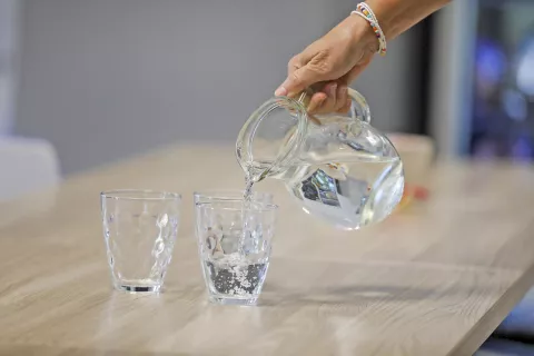 voda iz pipe pitna voda / Foto: Tina Dokl