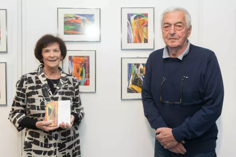 Poezija in likovna umetnost z roko v roki