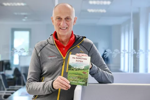 Vladimir Habjan avtor knjiga Na samotnih poteh / Foto: Tina Dokl