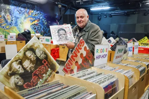 Sejem gramofonskih plošč Trainstation Subart Kranj na fotografiji Roman Pavlin / Foto: Tina Dokl