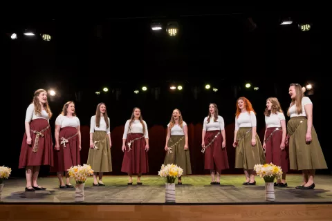 15. večer folklore in 20. obletnica folklore v Cerkljah, Pevke ljudskih pesmi TIČICE AFS Ozara Kranj / Foto: Primož Pičulin