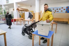 volišče glasovanje referendum zakon o prostovoljnem končanju življenja drugi letos 2025 Šenčur OŠ / Foto: Tina Dokl
