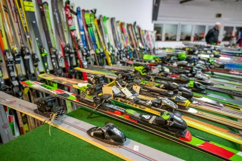Sejem rabljene smučarske opreme
