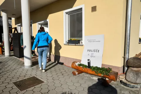 Napovedali krepitev paliativne oskrbe