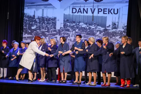 dru&scaron;tvo plesalk tretje življenjsko obdobje koncert 10 let smeha in plesa Kulturni center Tržič / Foto: Tina Dokl