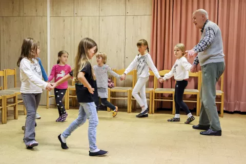 otroška folklorna skupina Groblje občina Domžale / Foto: Tina Dokl