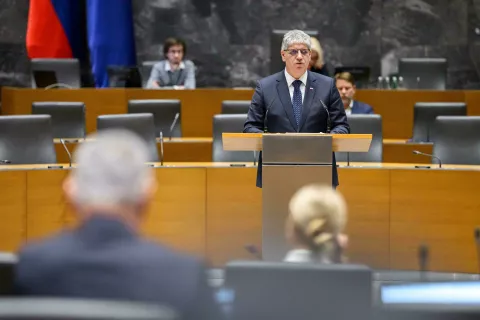 Boštjan Poklukar, minister za notranje zadeve, ki opravlja tekoče posle / Foto: Jure Makovec/sta