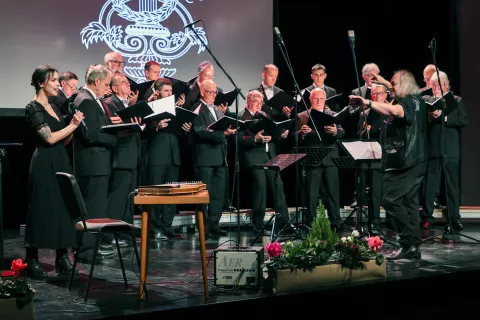 koncert 25 let Lire pod vodstvom prof. dr. Andrej Misson umetniški vodja PSPD Lira Kamnik solo Nina Misson / Foto: Tina Dokl