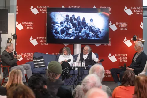 Viki Grošelj, Biba Jamnik Vidic, Dare Vidic in Vladimir Habjan na predstavitvi knjige Strela z jasnega. Ljubljana, 26. 11. 2025 / Foto: Matic Zorman