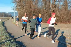 Udeleženci prve tekaške runde s startom v Trbojah so bili dobro razpoloženi. / Foto: Arhiv Atletskega Kluba S12r