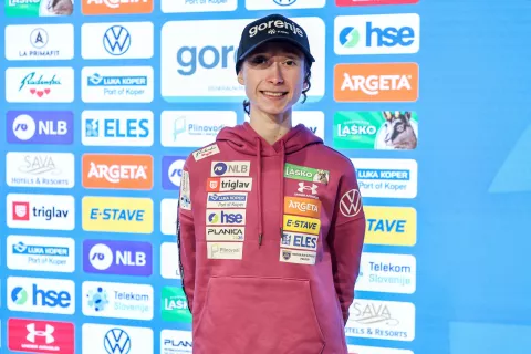 novinarska reprezentanca skoki LJ Nika Prevc / Foto: Tina Dokl