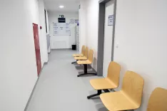 zdravstveni dom Tržič prizidek zdravstvo čakalnica zdravstveni delavec fizioterapija ambulanta / Foto: Tina Dokl