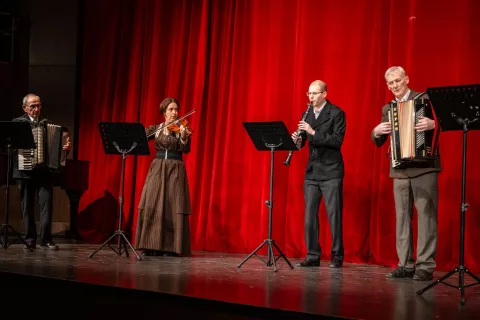 Letni koncert ljudski godci Suhe Hru&scaron;ke / Foto: Nik Bertoncelj