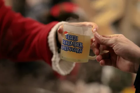 10. Tekmovanje v kuhanju vina in čaja. Medvode, 13. 12. 2025 / Foto: Matic Zorman