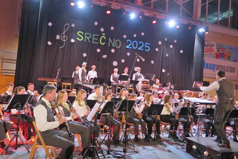 Koncert mestnega pihalnega orkestra