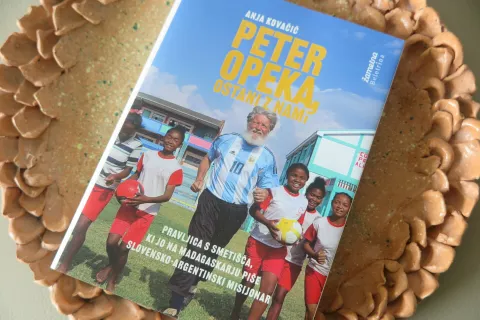 naslovnica knjige o Petru Opeki / Foto: Igor Kavčič