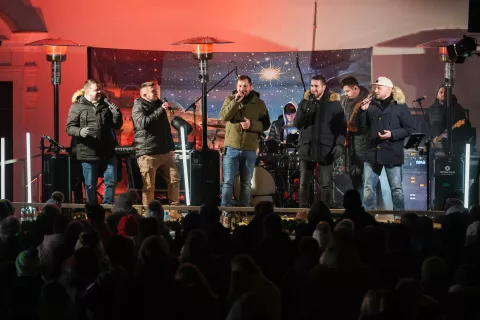 Božični koncert grad Dvor Preddvor na fotografiji Il Divji / Foto: Tina Dokl