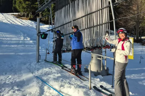 Smučajo tudi na Sel&scaron;kem