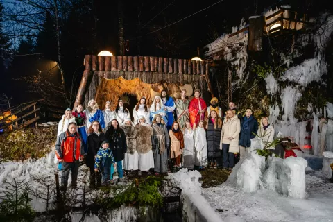 Verjeti angelu ali demonu