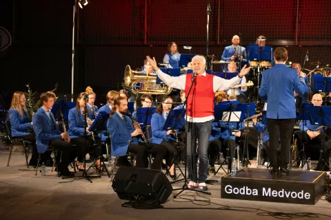 Za prijatelje z Godbo Medvode