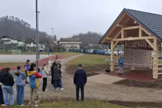 Družili se bodo pod kozolcem