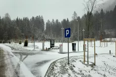 Parkirnina tudi pri Plan&scaron;arskem jezeru