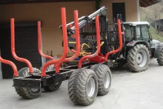 Ministrstvo za kmetijstvo, gozdarstvo in prehrano z razpisom spodbuja uvajanje sodobne, varne in okolju prijazne tehnologije. Slika je simbolična. / Foto: Cveto Zaplotnik