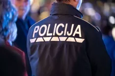 Simbolična fotografija policista / Foto: Nik Bertoncelj