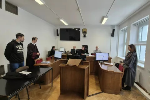 Okrožno sodi&scaron;če Kranj, obtoženi Janez Porenta, posedovanje in posredovanje posnetkov spolnih zlorab otrok / Foto: Simon &Scaron;ubic