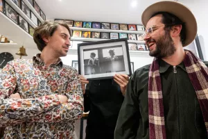 Razstava Janeza Pelka "Hostnik in Krečič"v Cafe galerija Pungert Kranj / Foto: Primož Pičulin