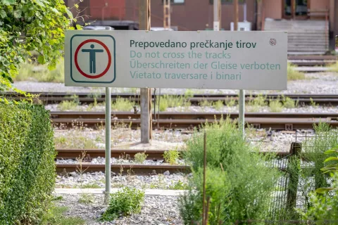 Za varnej&scaron;i prehod